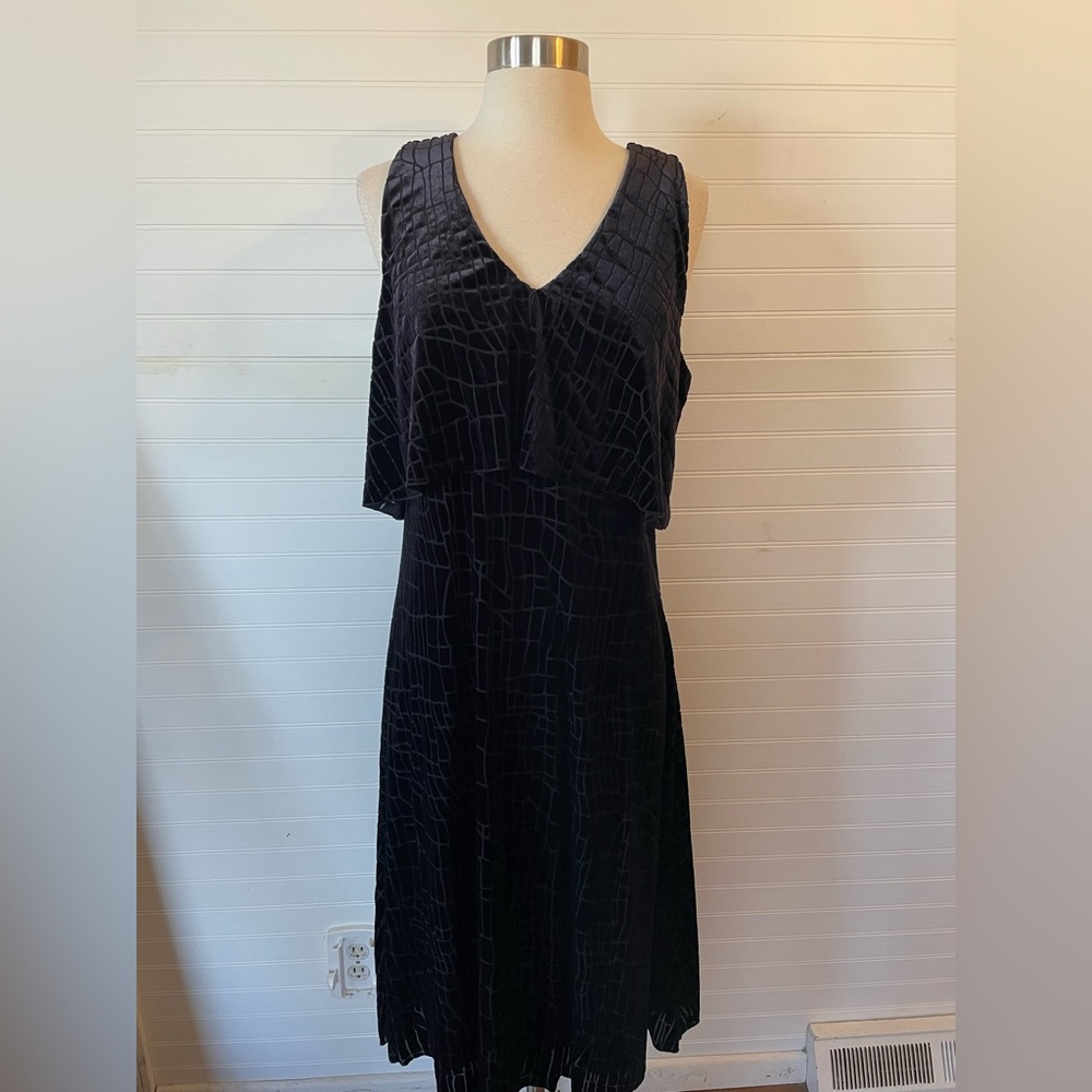 Halston Black Velvet Print Midi Dress Size 10